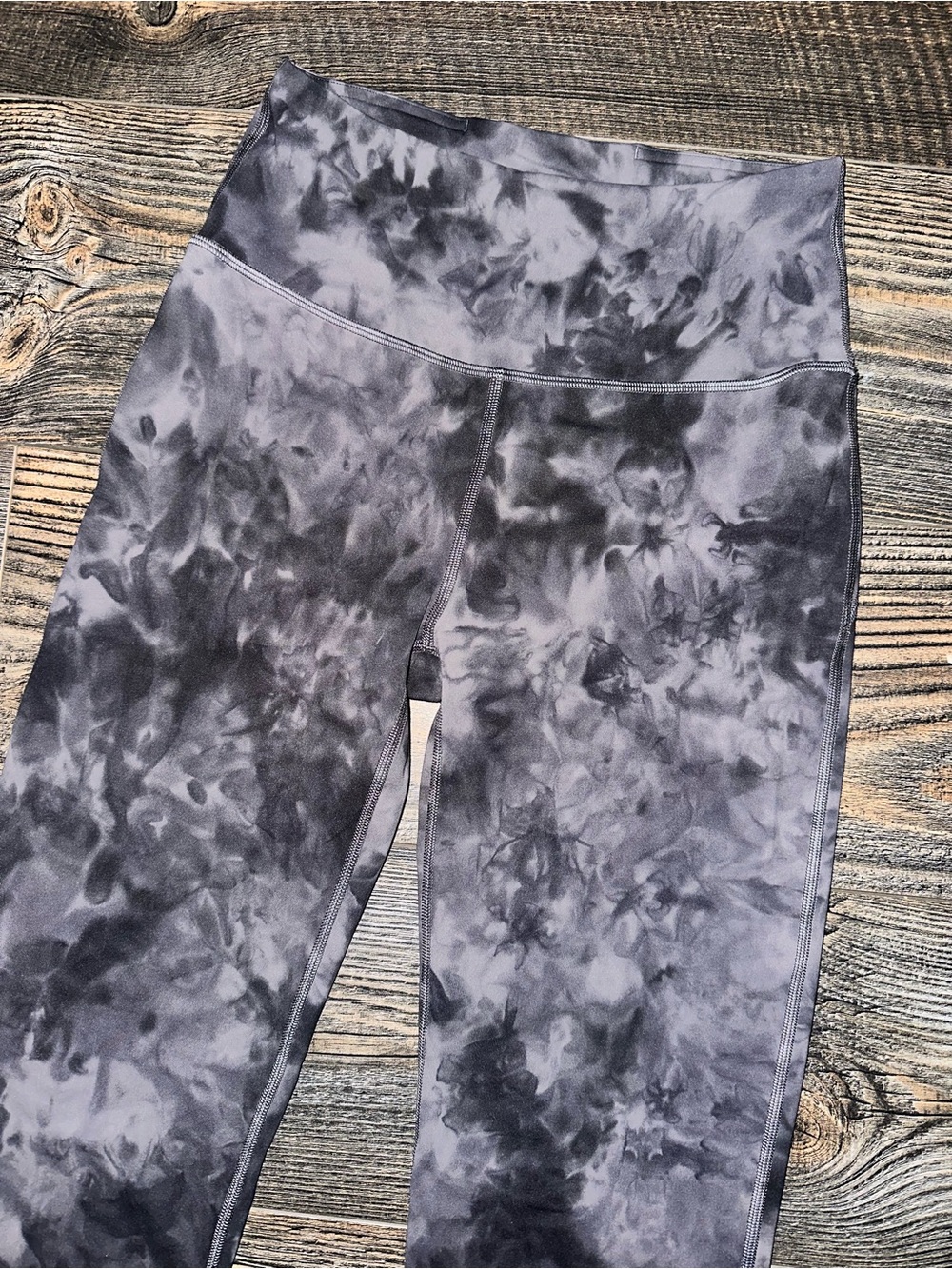 Lululemon Groove super high waisted high rise flared leggings